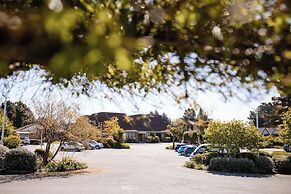 Ascot Park Hotel