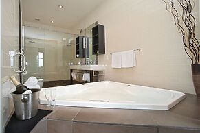 Kelvin Hotel