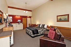 Balmoral Lodge Motel