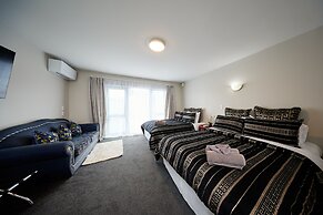 Willowbank Motel