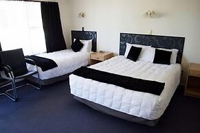 Townhouse Motel
