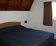 Mountain Chalets Motel