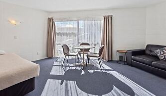 Motel Six