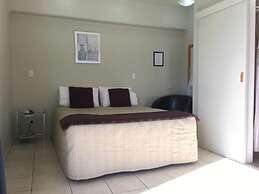 Aldan Lodge Motel
