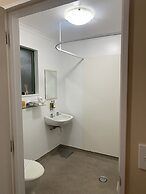 Aldan Lodge Motel