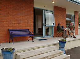 Aldan Lodge Motel
