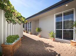 Aldan Lodge Motel
