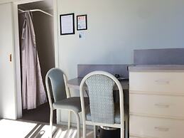Aldan Lodge Motel