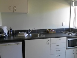 Aldan Lodge Motel