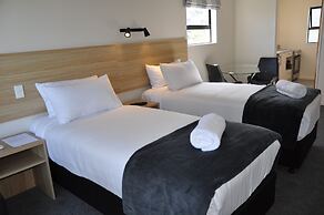 Balmoral Motel