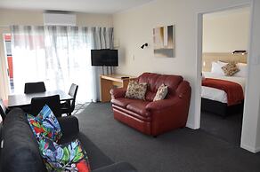 Balmoral Motel