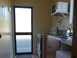 Balmoral Motel