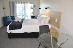 Balmoral Motel