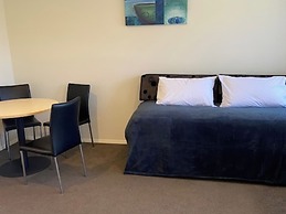Balmoral Motel