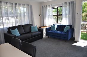 Balmoral Motel