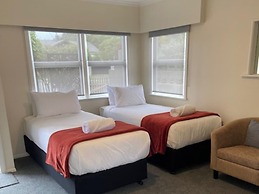 Balmoral Motel