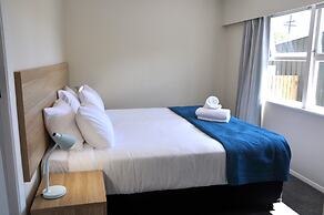 Balmoral Motel