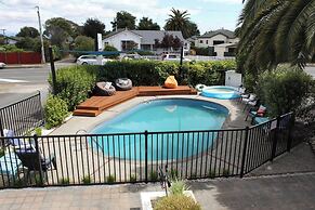 Balmoral Motel