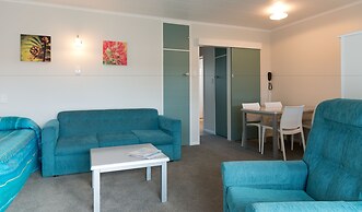Averill Court Motel