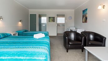 Averill Court Motel
