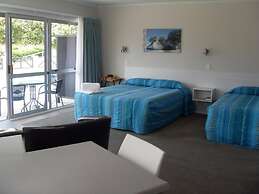 Averill Court Motel
