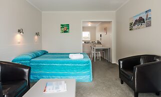 Averill Court Motel