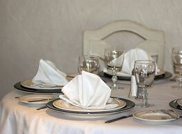 Portonovo Hotel & Suites