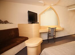 Portonovo Hotel & Suites