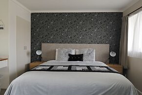 Aden Motel