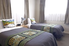Aden Motel