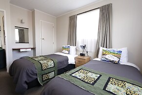 Aden Motel