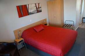 Taylors Motel