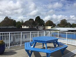Boundary Court Motor Inn