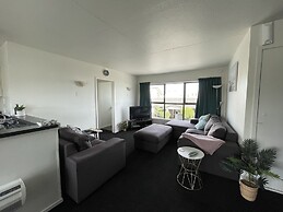 Colonial Motel