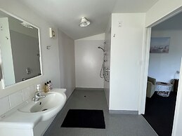 Colonial Motel