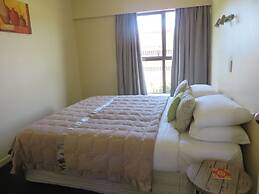 Colonial Motel
