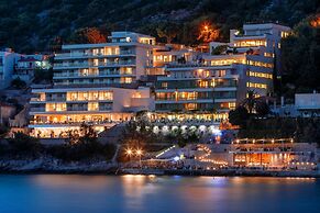 Hotel More