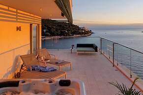 Hotel More