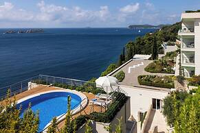Hotel More