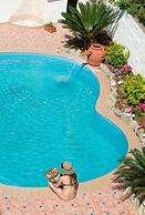 Iris Hotel