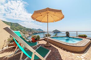 Punta Chiarito Resort