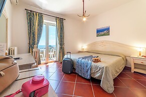 Punta Chiarito Resort