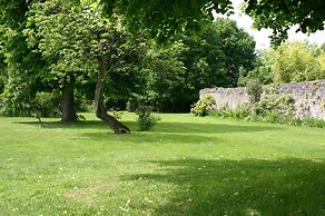 Hotel***Aunette Cottage Senlis