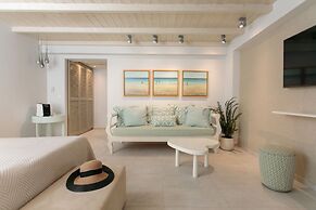 Iria Beach art hotel