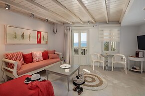 Iria Beach art hotel