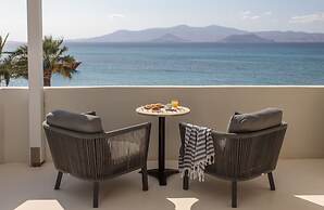 Iria Beach art hotel