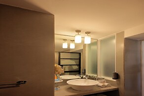 Whispering Palms Beach Resort