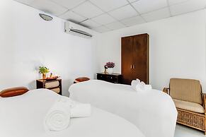 Whispering Palms Beach Resort