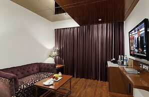 The Elanza Hotel
