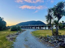 Glacier View Motel